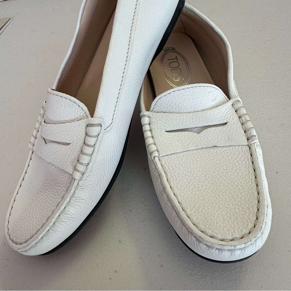 Tod’s Gommino City Loafers - Cream White - 37.5 EU